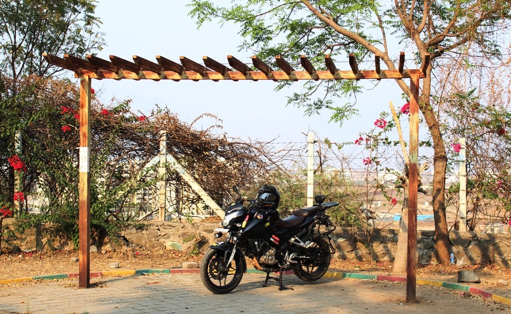 Bajaj Pulsar 200NS modified Bajaj Pulsar 200NS Tourer